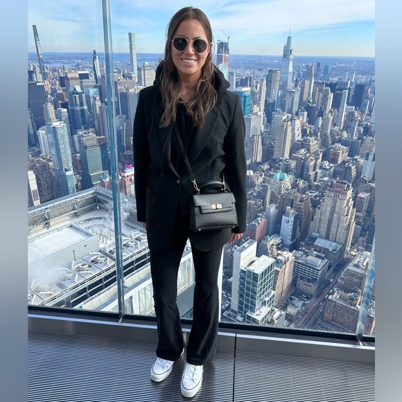 Meet your Posher, Terilyn - Picture 1 of 1